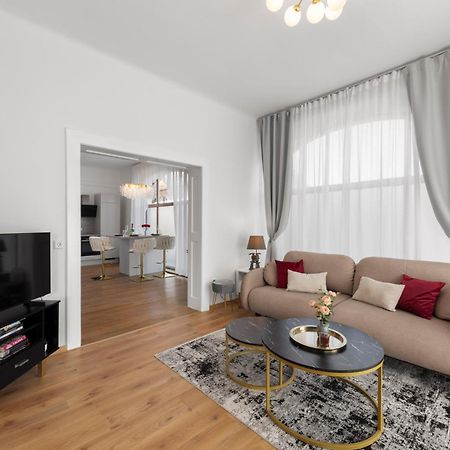 Liebelei Miesbach - Boutique-Apartment Mit Terrasse Im Zentrum Eksteriør bilde