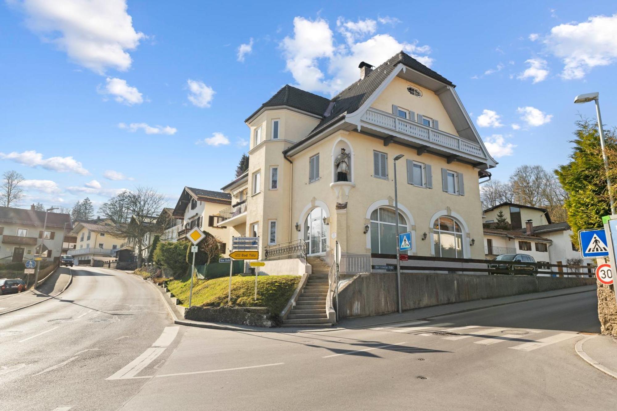 Liebelei Miesbach - Boutique-Apartment Mit Terrasse Im Zentrum Eksteriør bilde