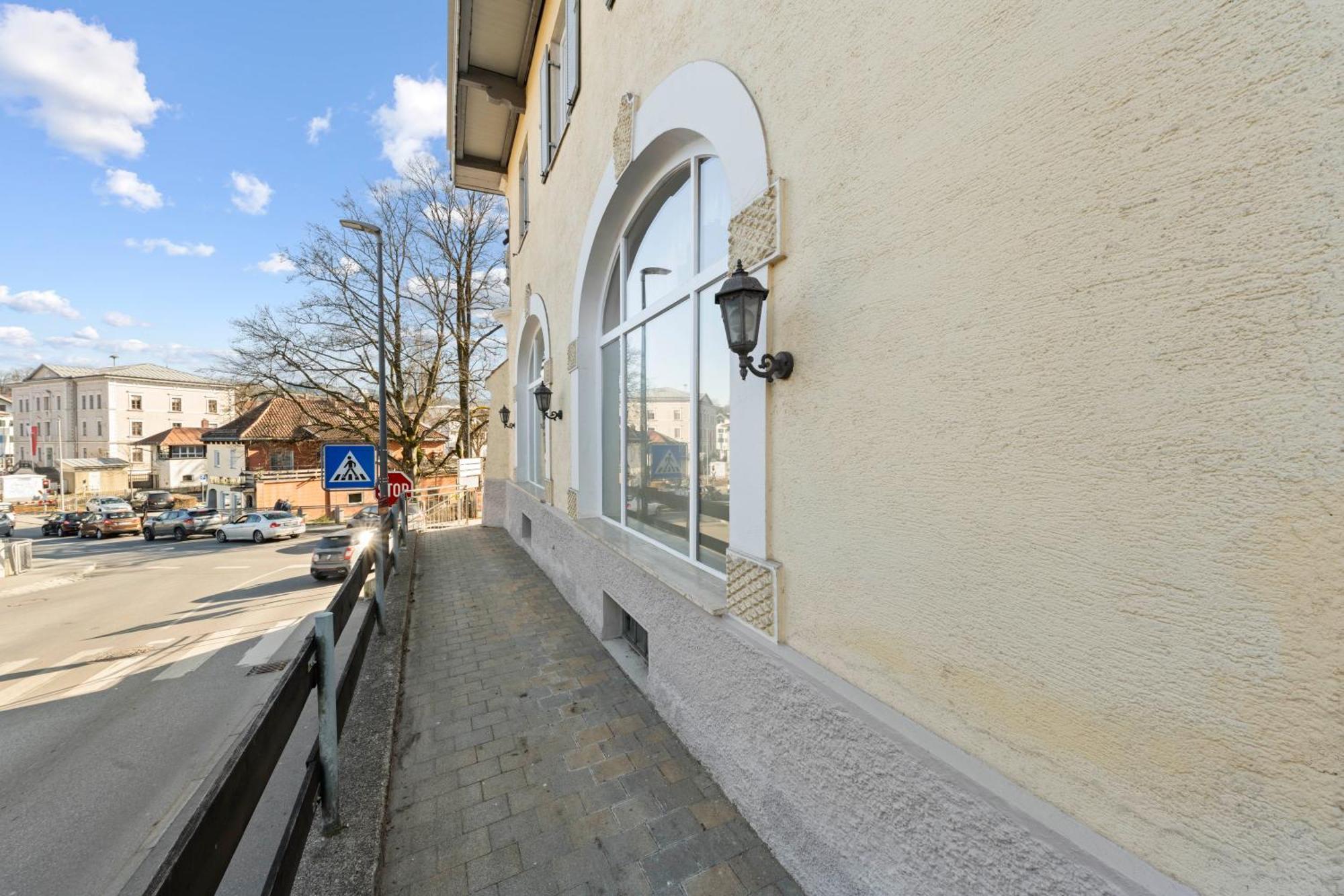 Liebelei Miesbach - Boutique-Apartment Mit Terrasse Im Zentrum Eksteriør bilde
