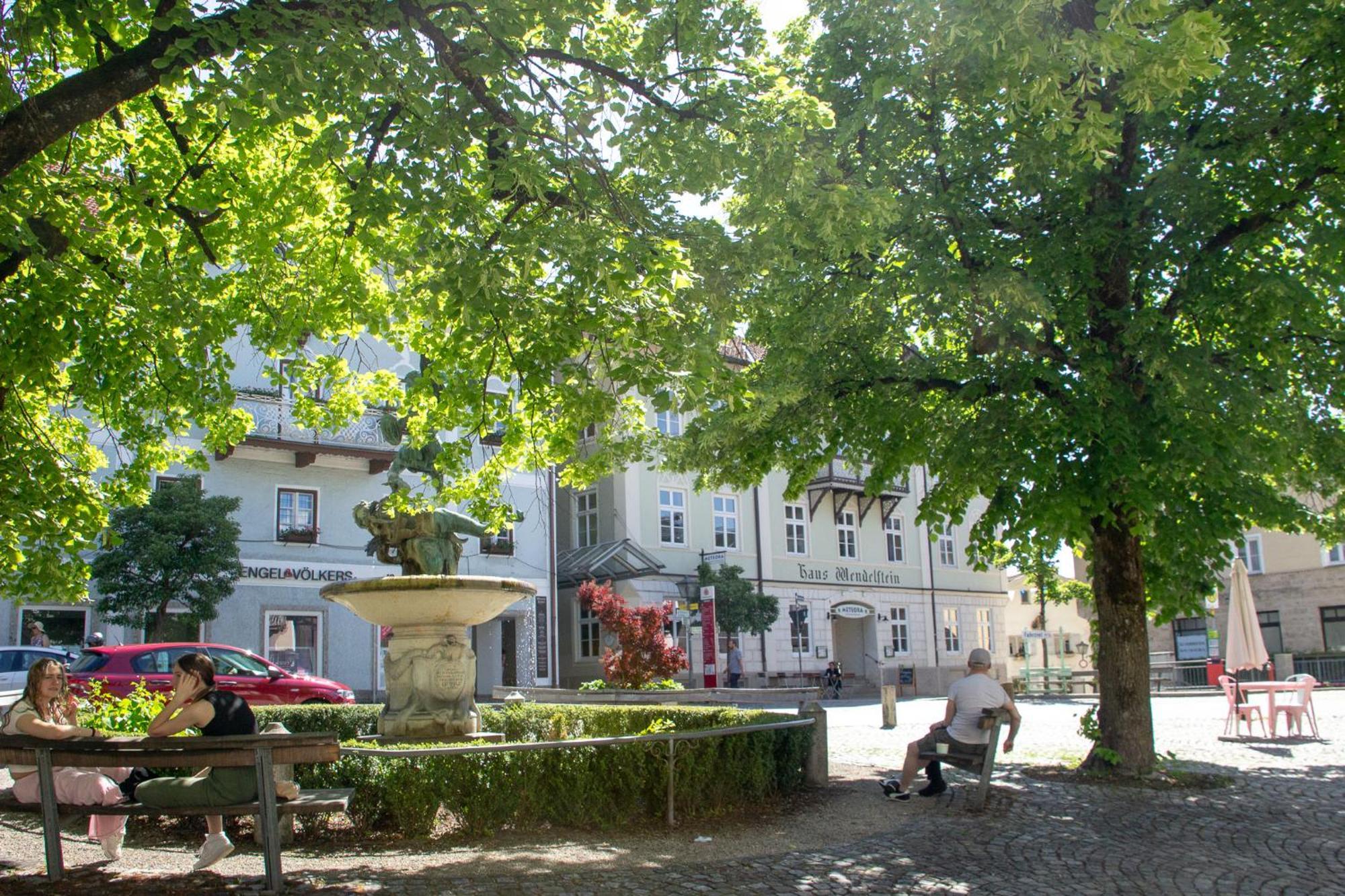 Liebelei Miesbach - Boutique-Apartment Mit Terrasse Im Zentrum Eksteriør bilde