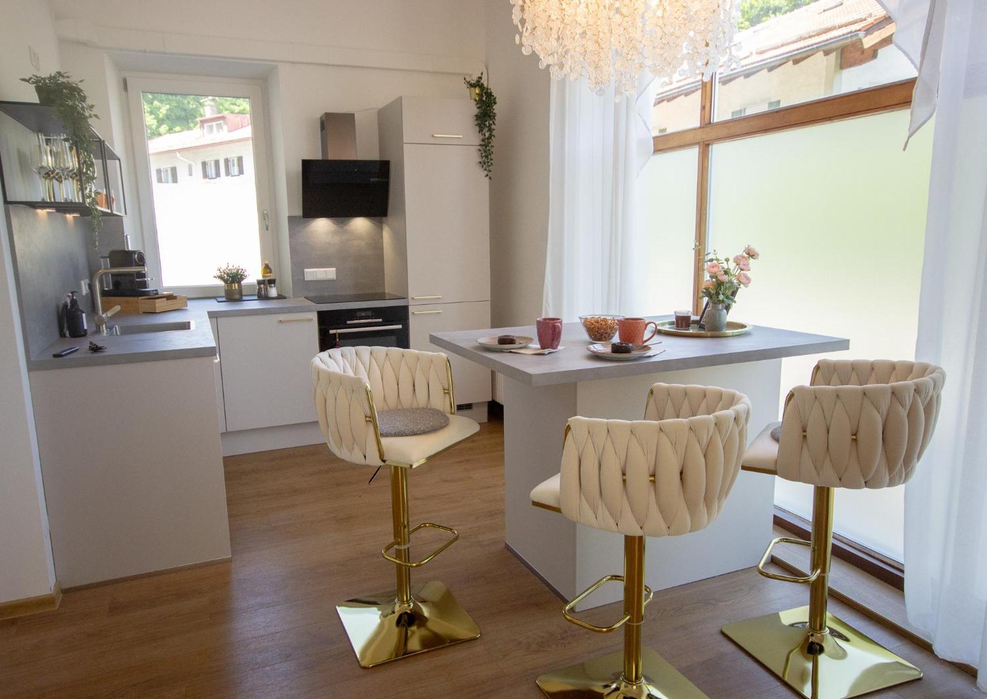 Liebelei Miesbach - Boutique-Apartment Mit Terrasse Im Zentrum Eksteriør bilde
